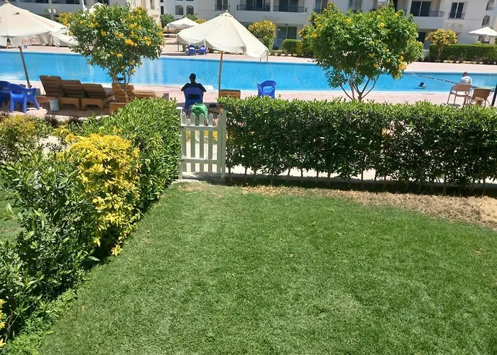 قرية باليميرا السخنه